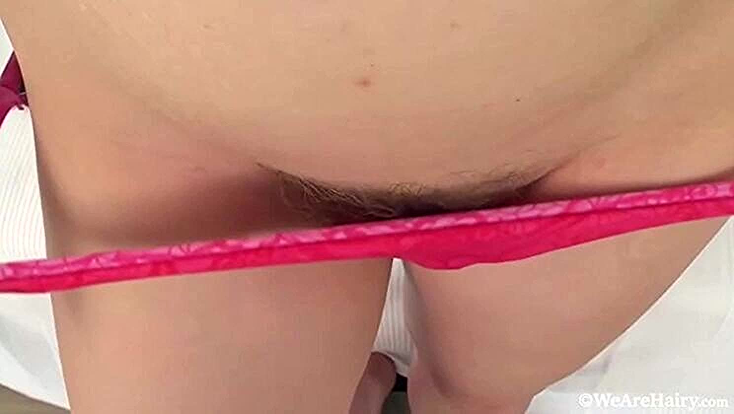 Bushy Babe, Solo Female
