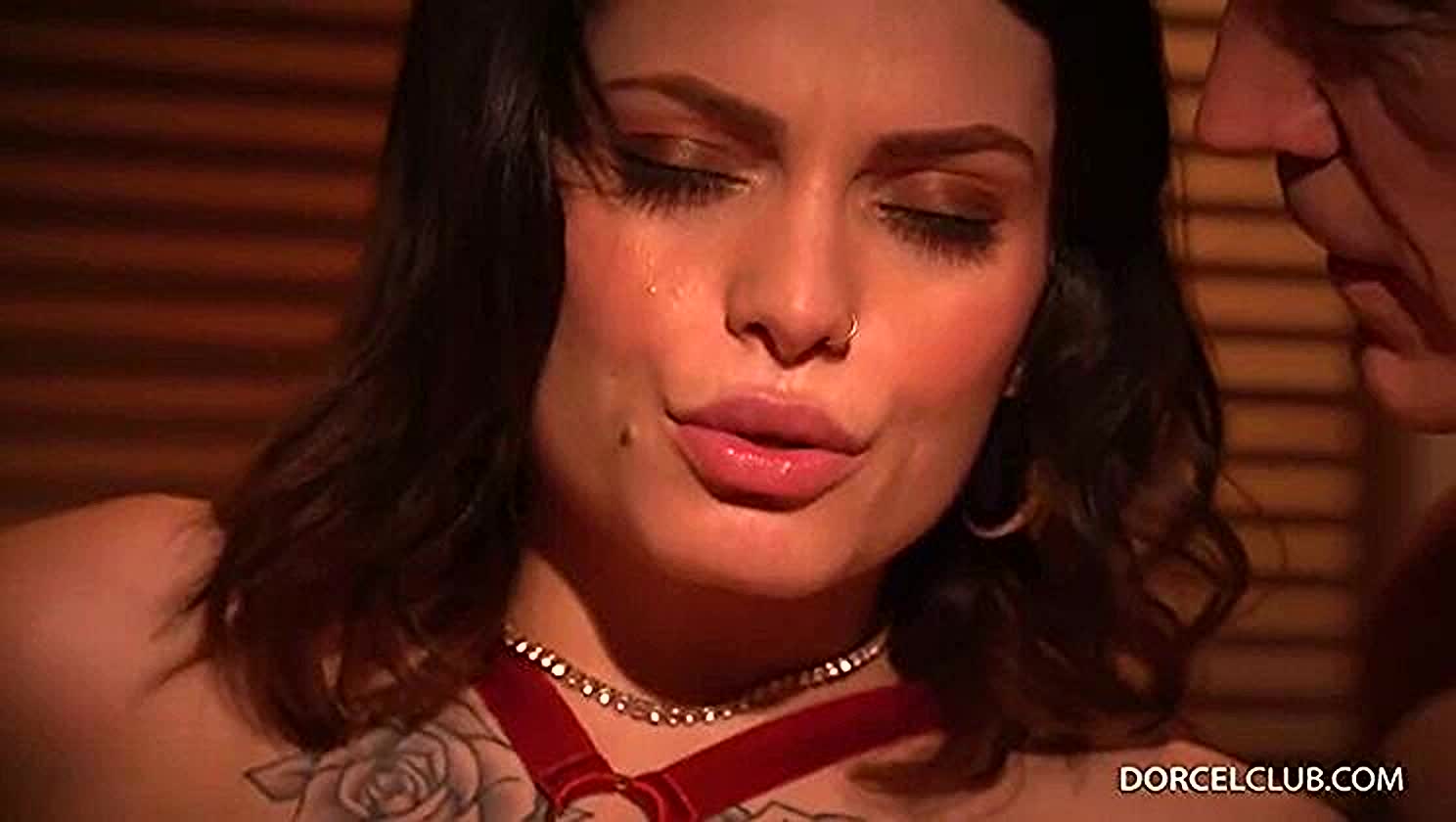 Clara Mia, Brunette, Tattooed Woman