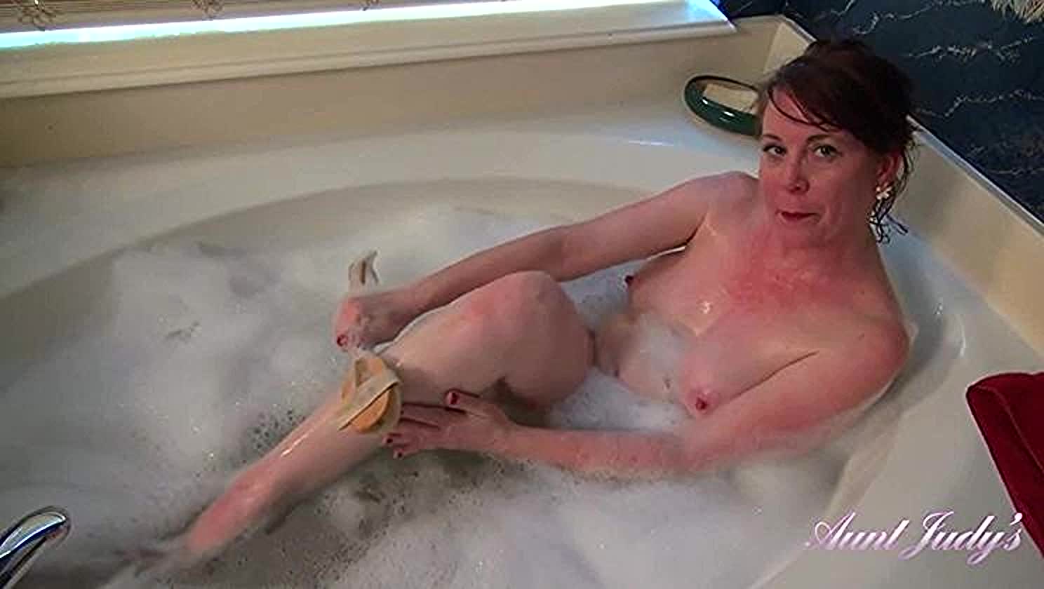 Brie, Blowjob, Self Love, Bathtub