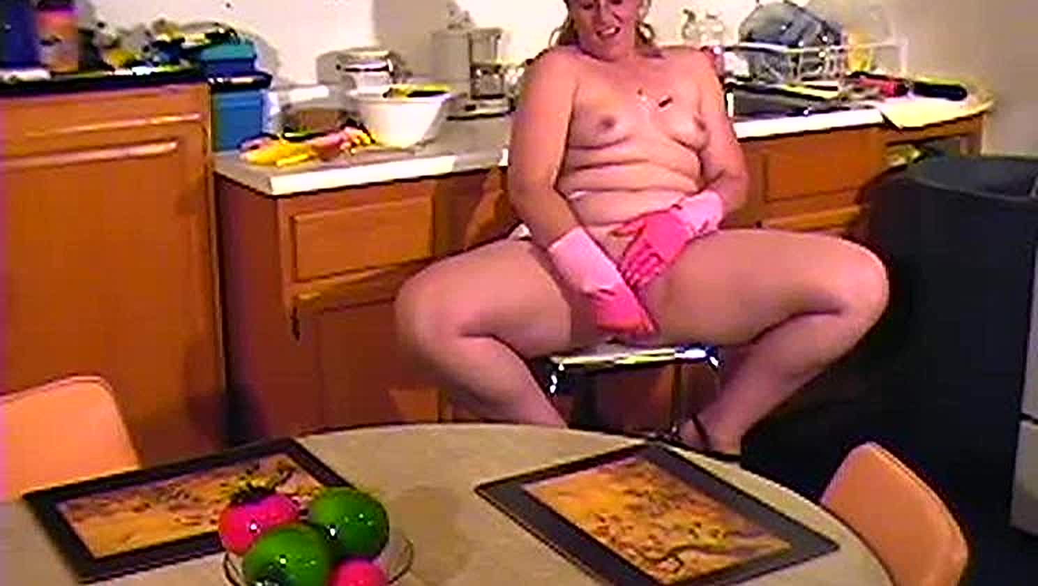 Linda, Fruit Fucking, Mature Woman, Mature Seductress