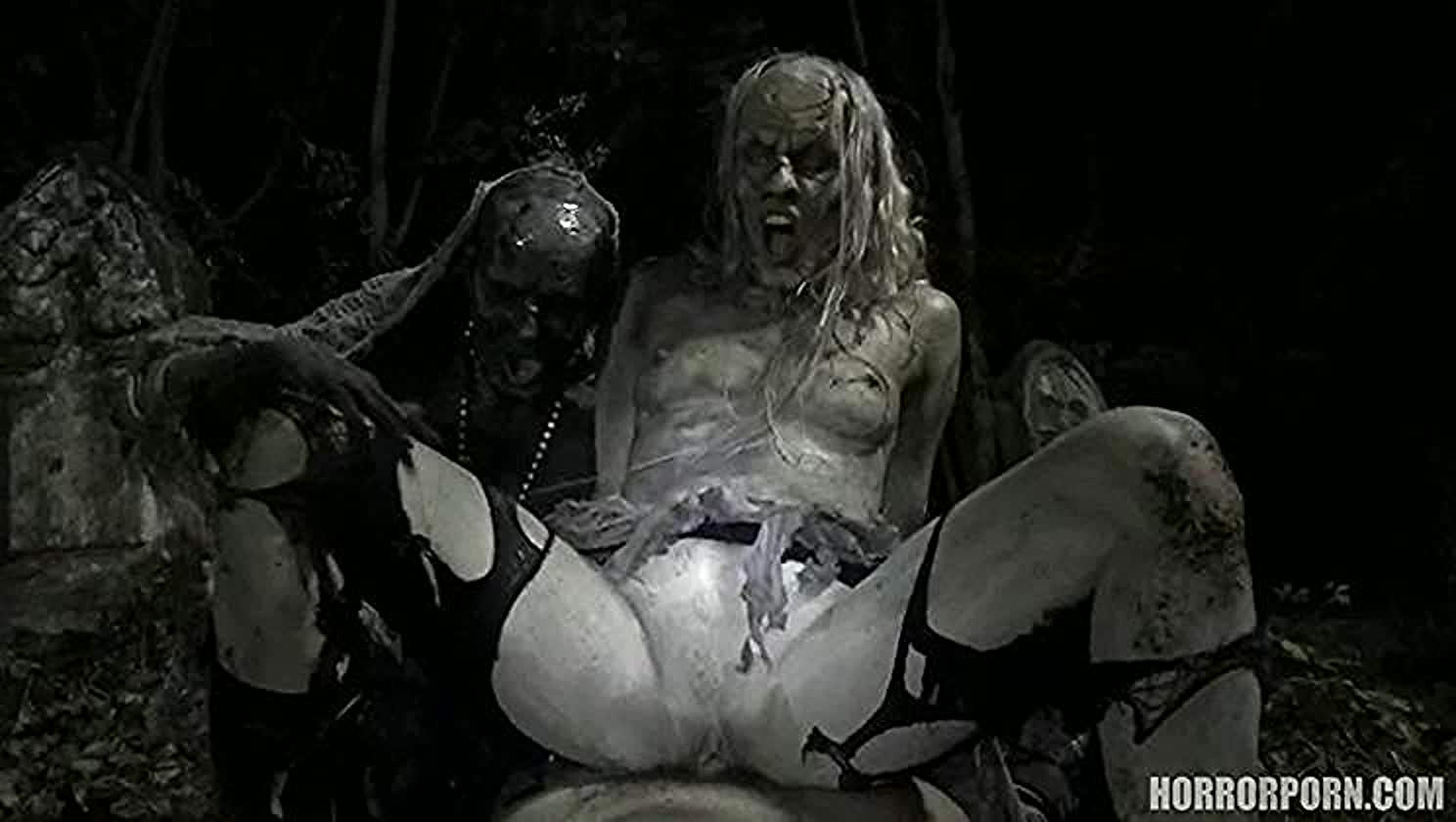 Spooky Screw, Horror Porn