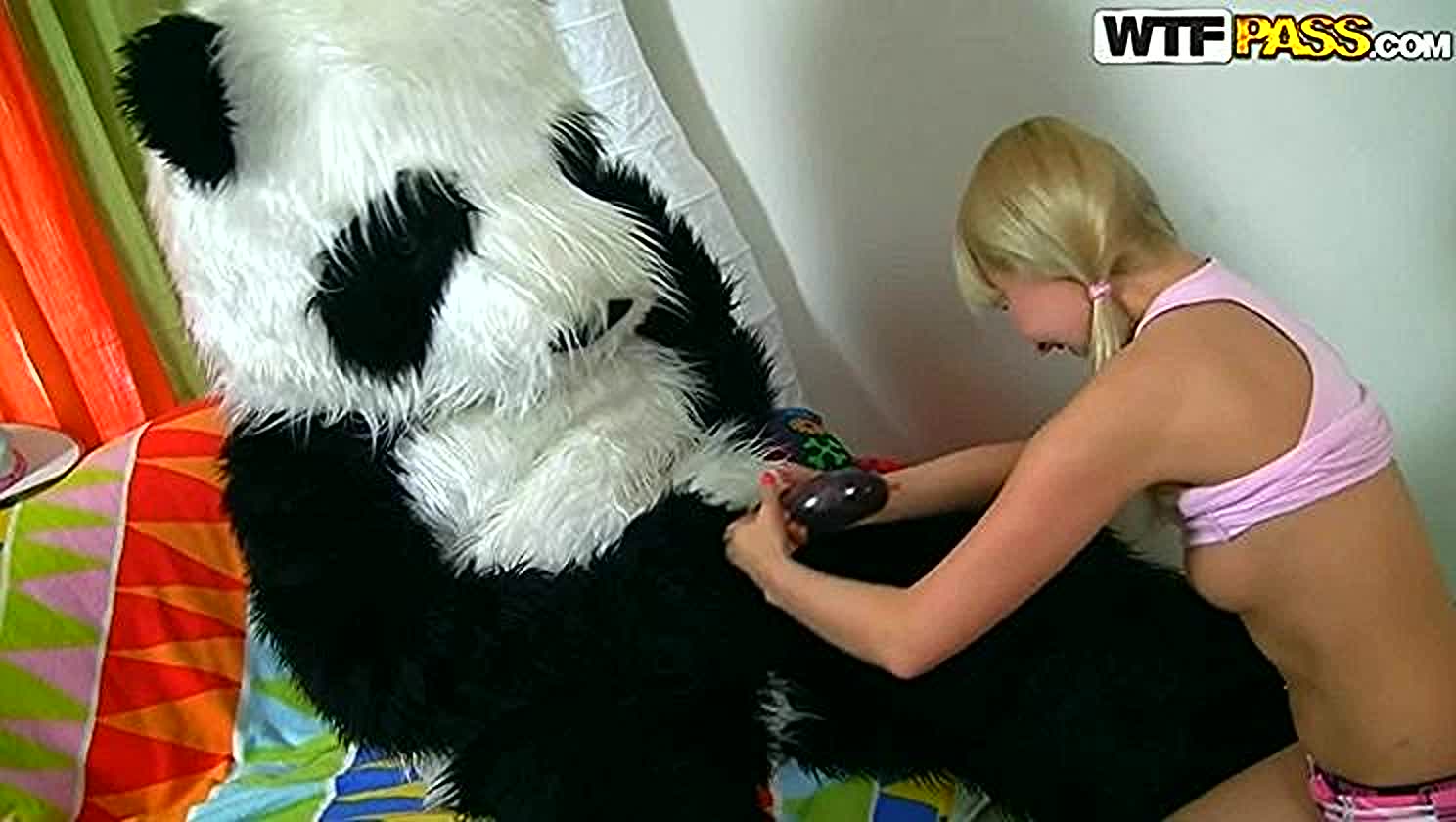 Amelie Pure, Sex Toys, Pillow Fight