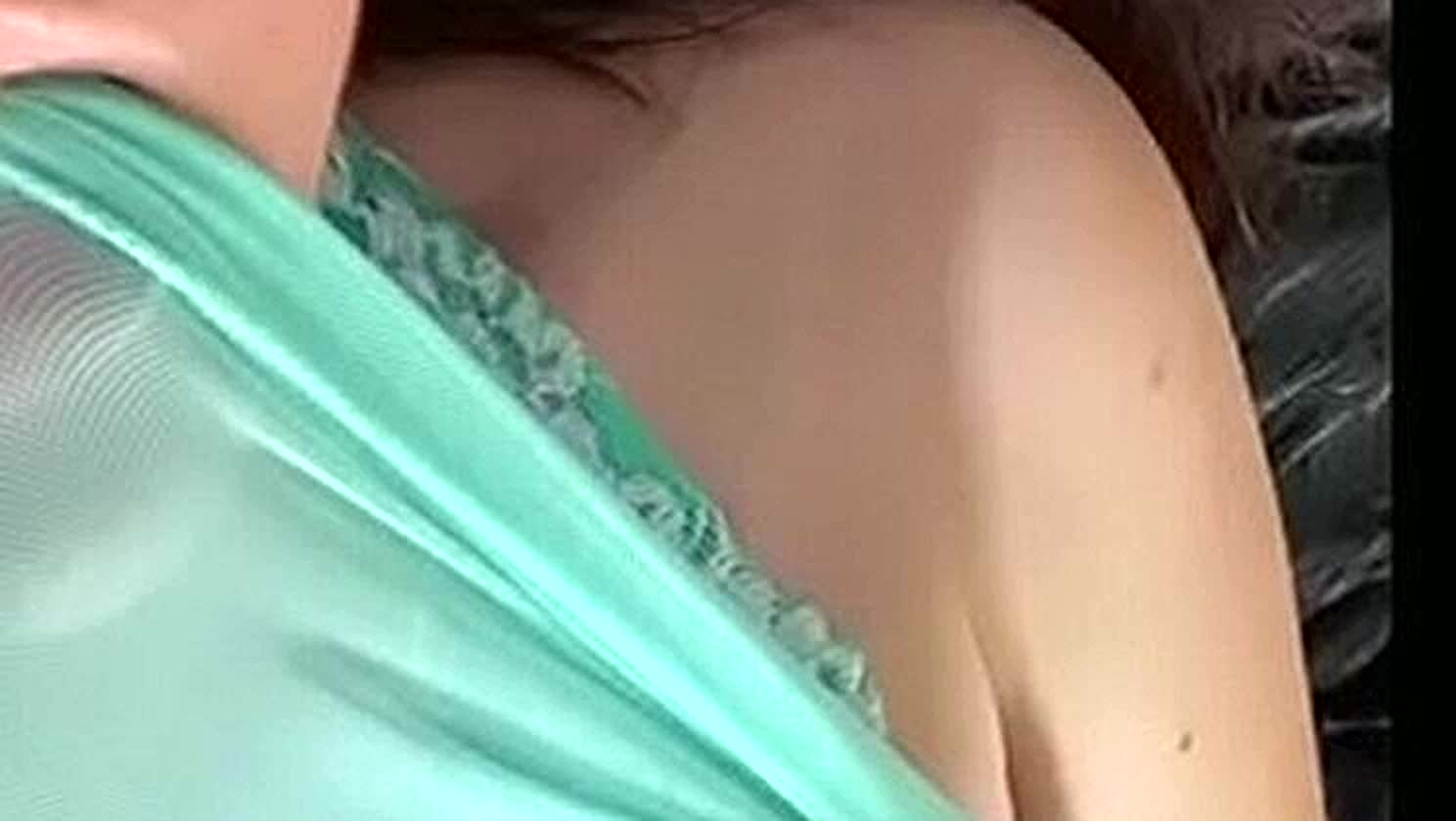 Sexting, Bald Pussy, Cheating Wife