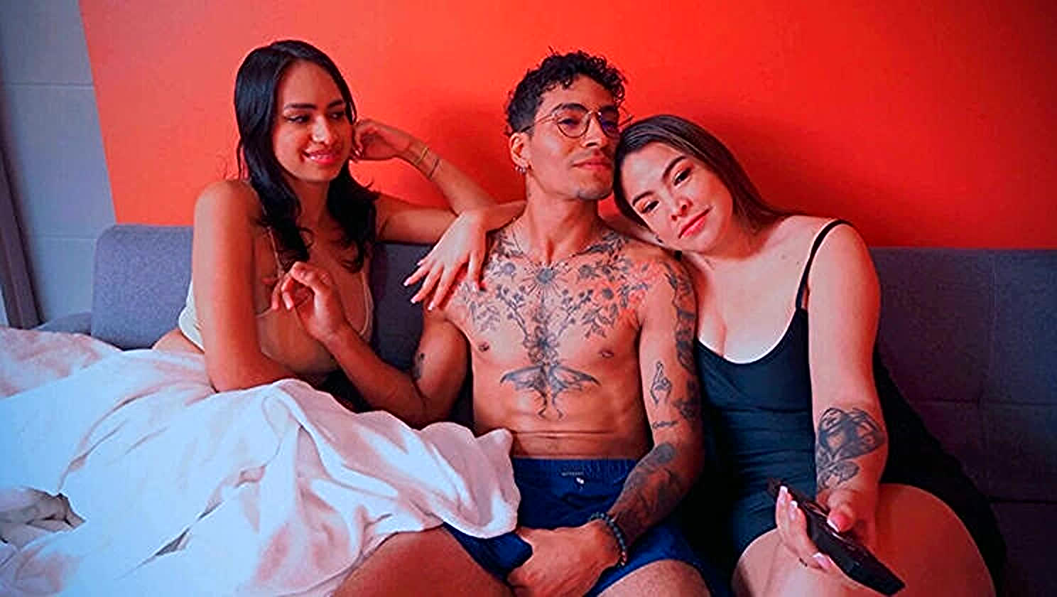 ThiagoLopez, Ménage À Trois, Cumshot In Mouth, Busty
