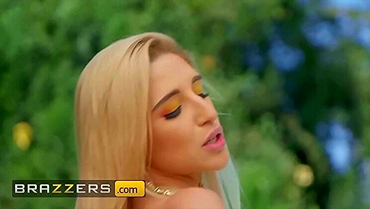 Abella Danger, Isiah Maxwell, Poolside Pound, Interracial Smash