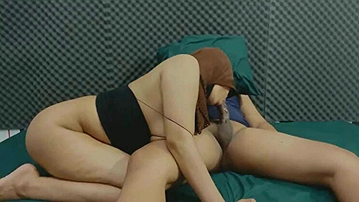 Guy hyper, Nadalyne, Mature Mom, Homemade Porn, Big Natural Tits
