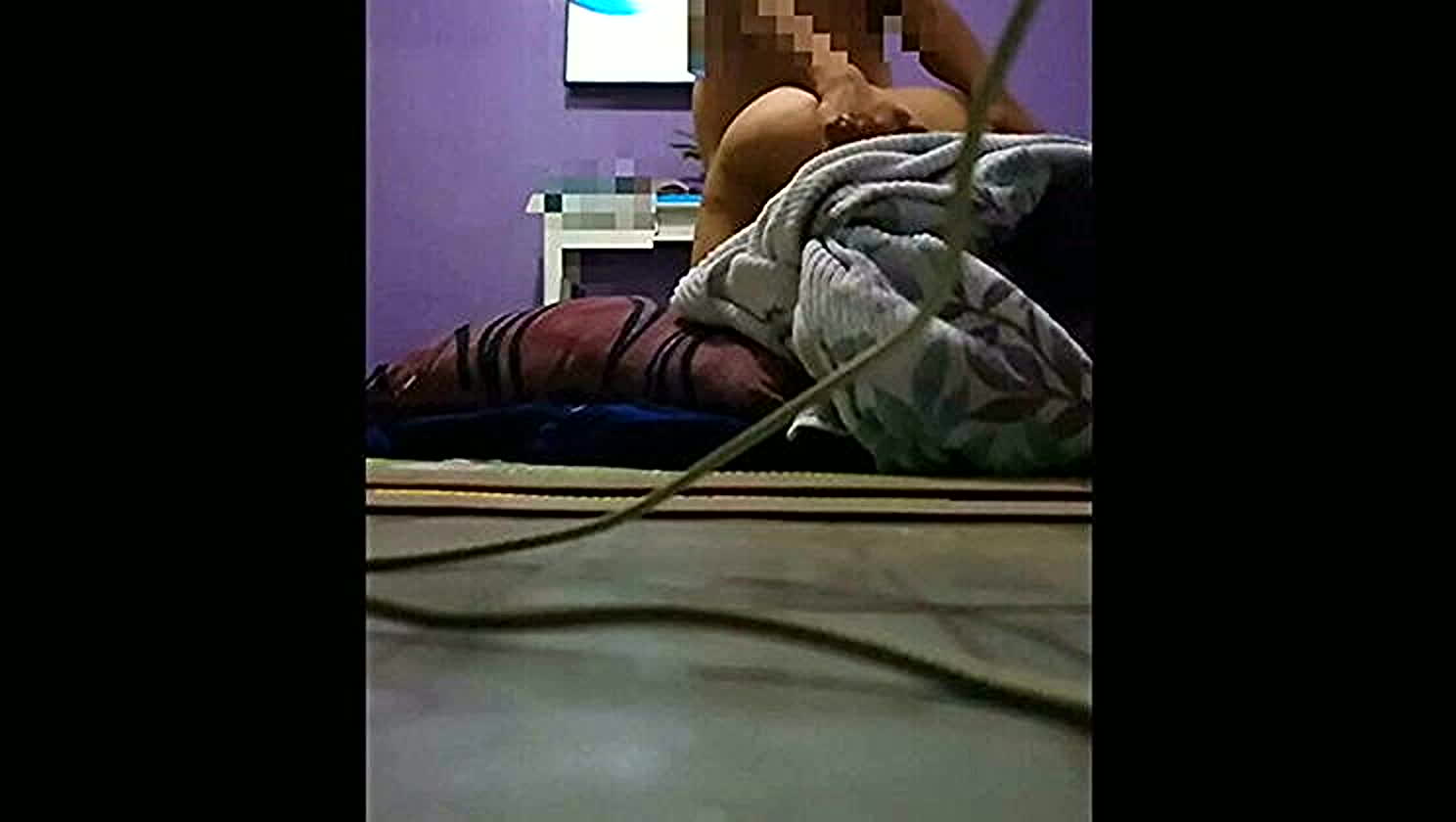 Cock Handling, Cock Wrecked