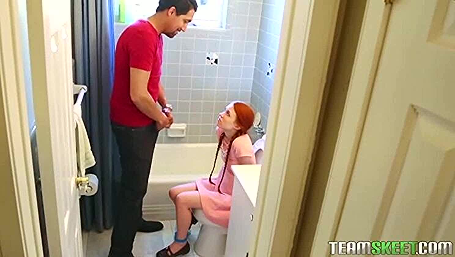 Dolly Little, Juan Largo, Cumshot, Handjob