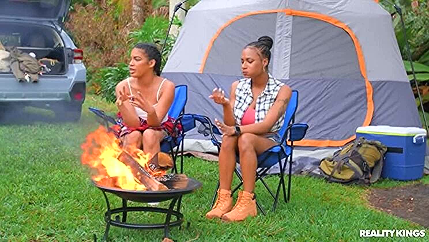 Sarai Minx, Maya Farrell, Lesbian, Outdoor