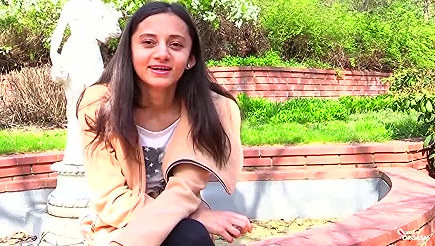 Shrima Malati, Striptease, Masturbation