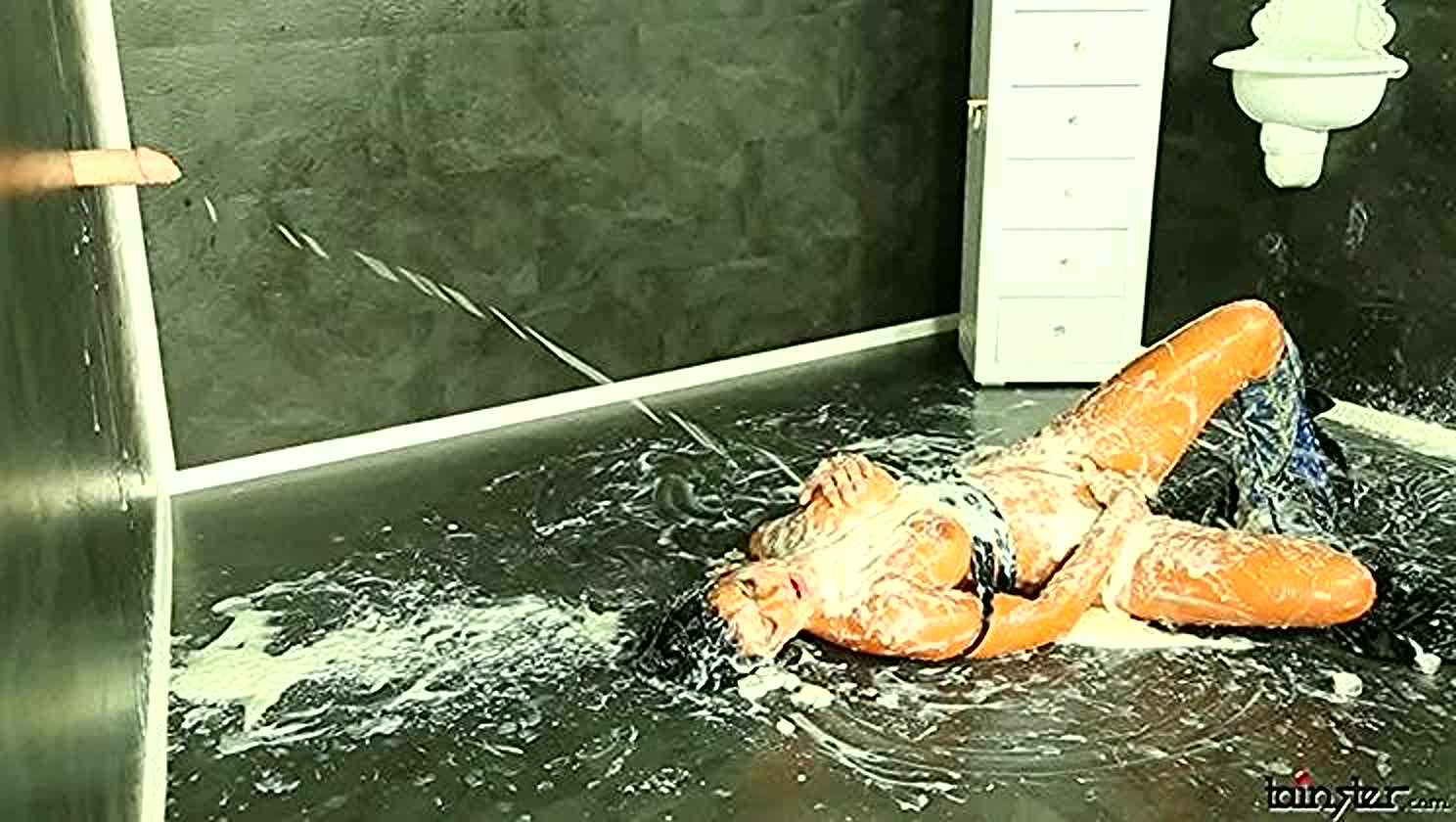 Nicole Vice, Fake Tits, Wet And Messy, Masturbation
