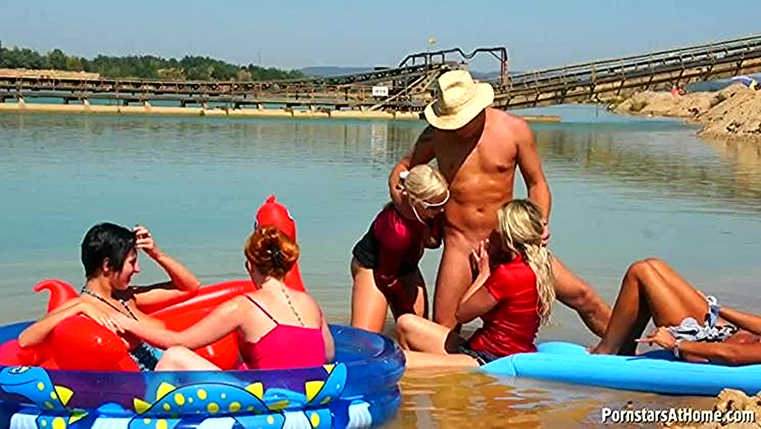 Wet Sex, Group Grope, Wet N Wild