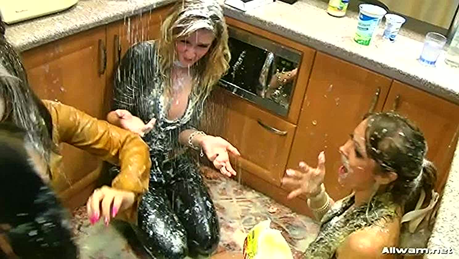 Pie Fetish, Wet Wild