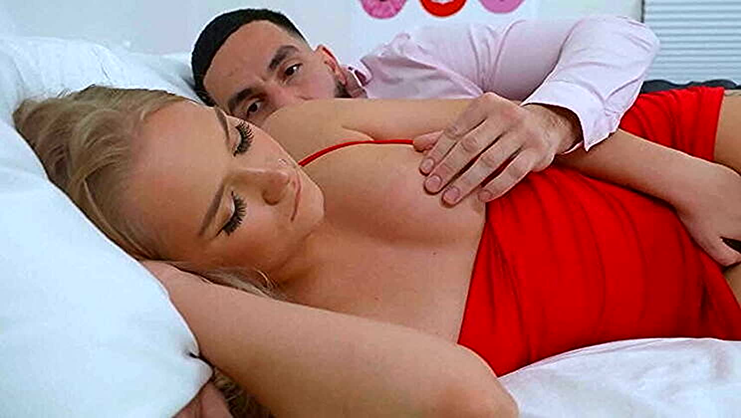 Forbidden Fruit, Pawg
