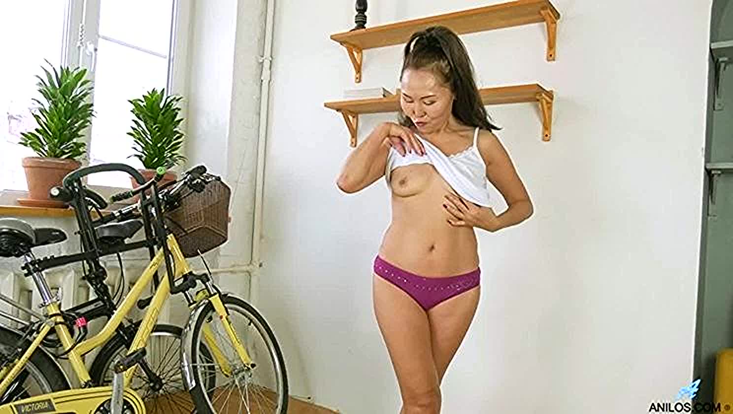 Lira Kissy, Puffy Nipples, Blonde Bombshell, Yoga