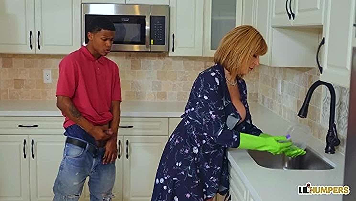 Sara Jay, Lil D, Side Fuck, Spoon
