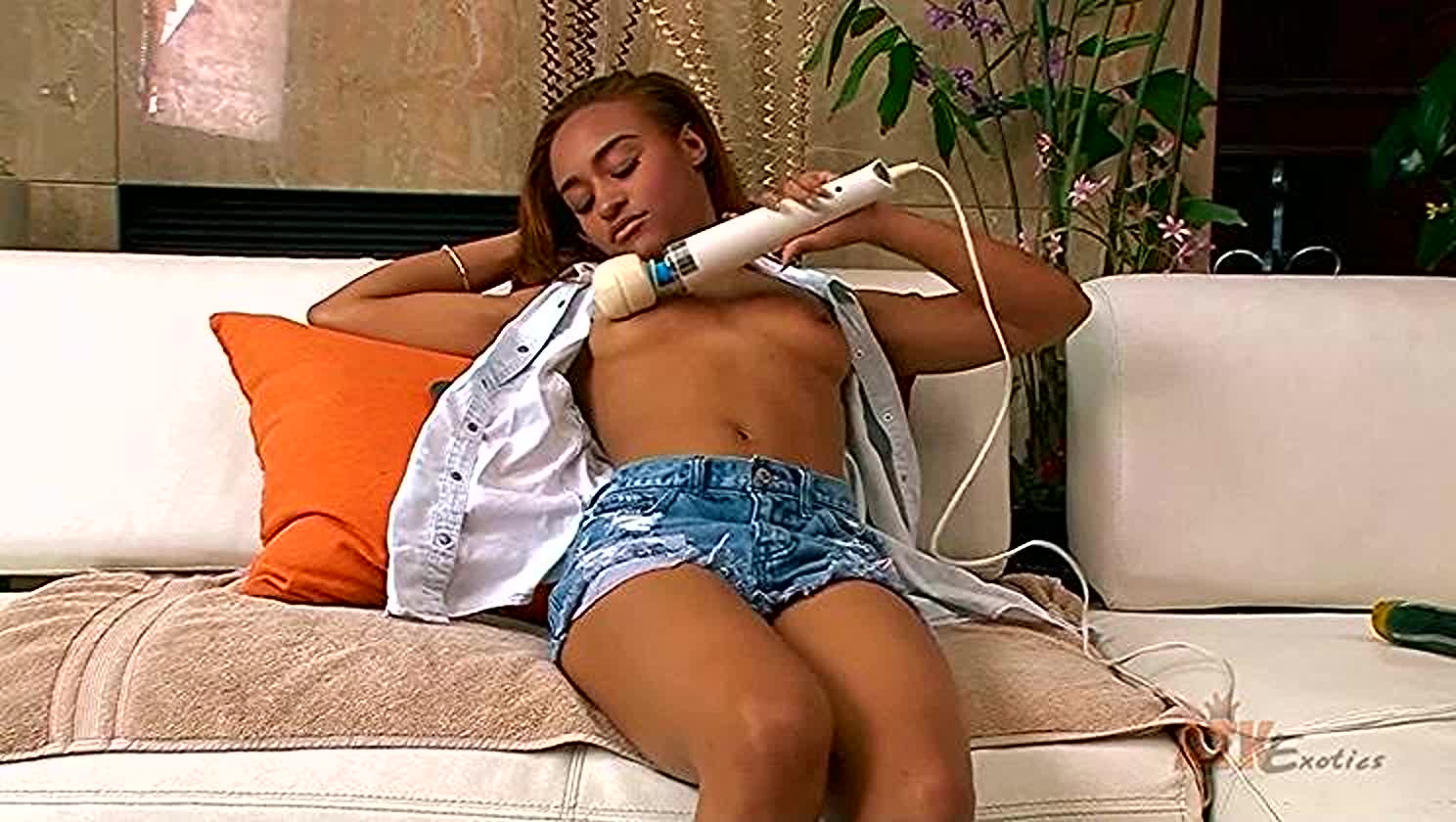 Nami Dahlia, Dark Hair, Shaved Pussy