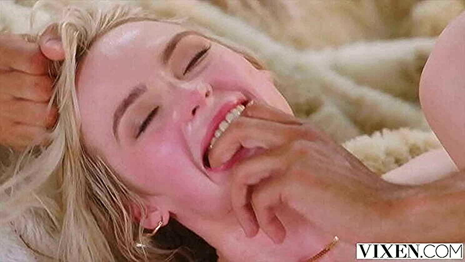 Alex Jones, Lilly Bell, Pussy Slurper, Reverse Cowgirl