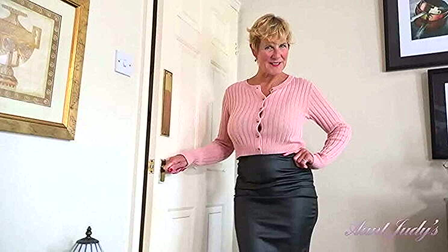 Tits Out, Pov Milf