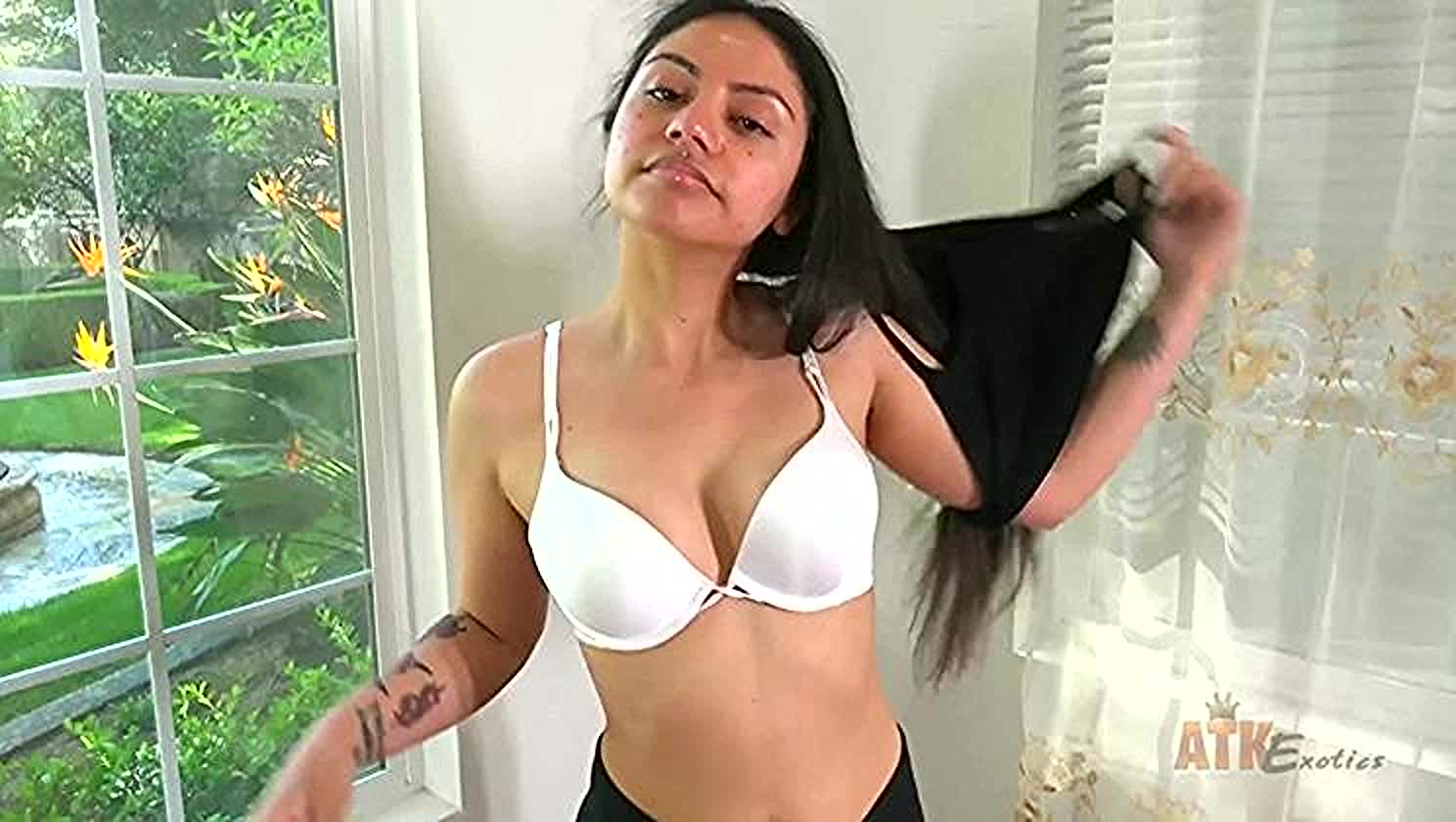 Rose Darling, Hottie, Exotic