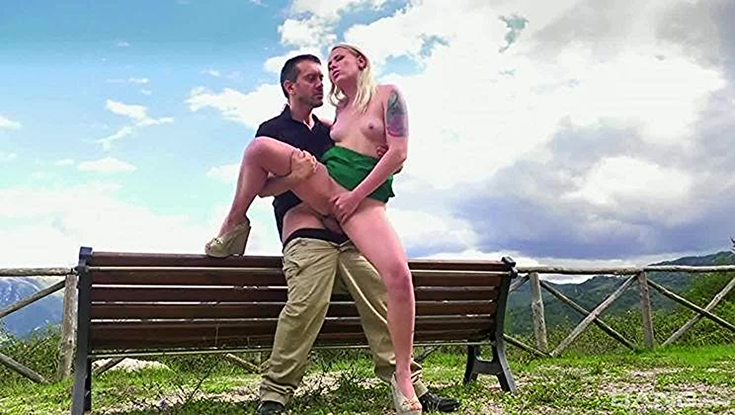 Lola Taylor, Picnic Sex, Woodland Bang, Cream Filled