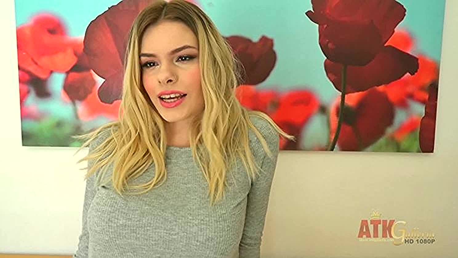 Cora Ora, Pussy Flash, Tit Play