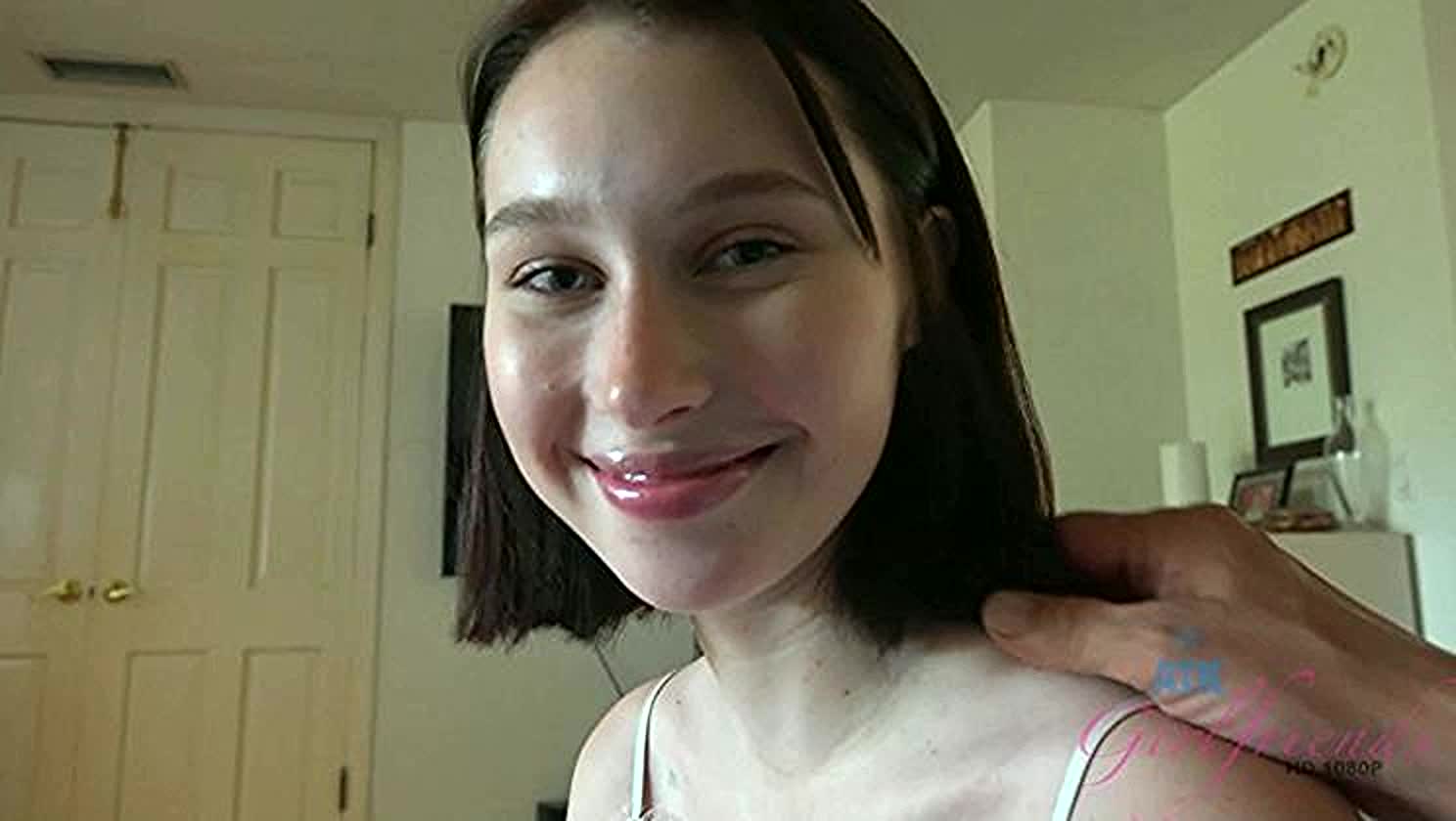 Malory Malibu, Selfie Sex, Kissing, Footjob