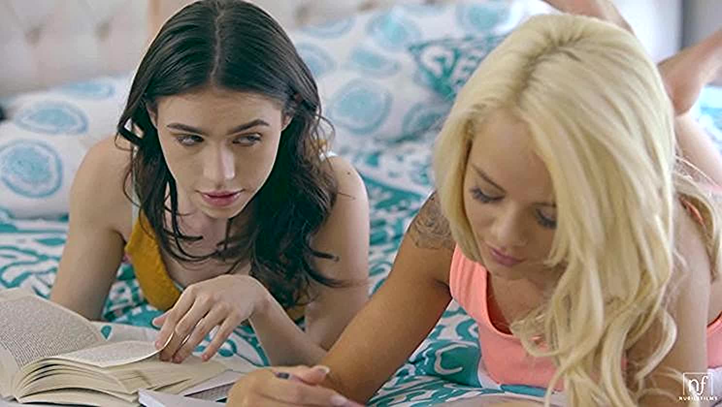 Lucie Cline, Elsa Jean, Lesbian, Tan Lines, Brunette Beauty