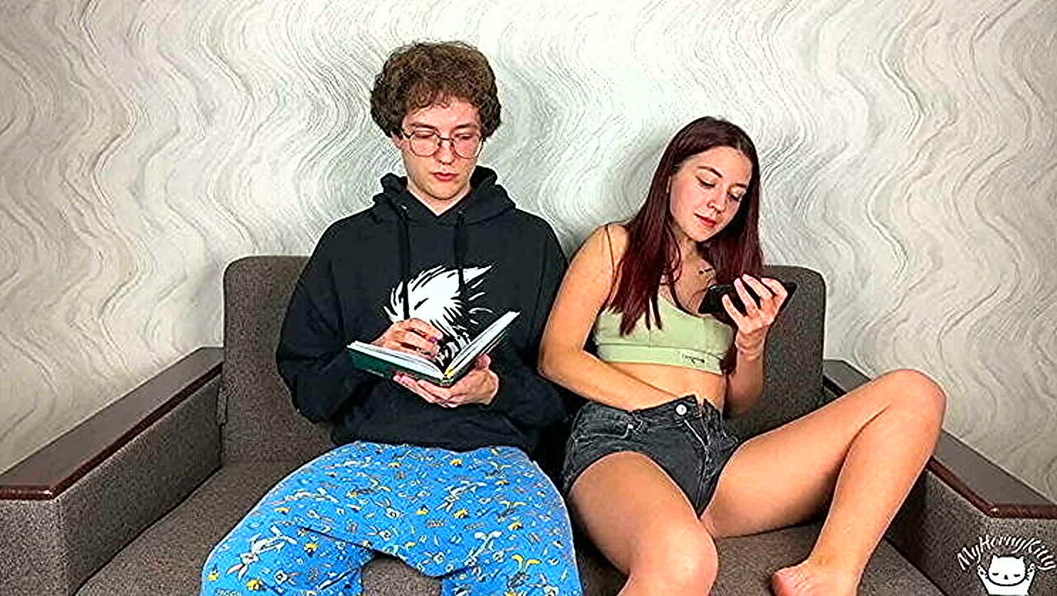Sugary Kitty, My Horny Kitty, Hand To Hand, Step Siblings Caught