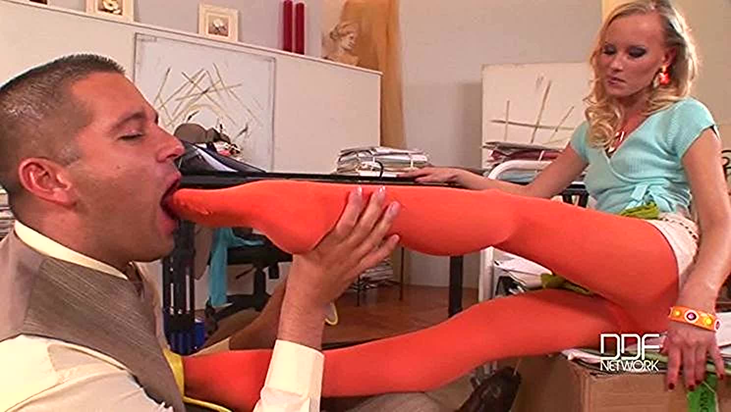 Gitta Blond, Sole Mates, Doggy Style Diva