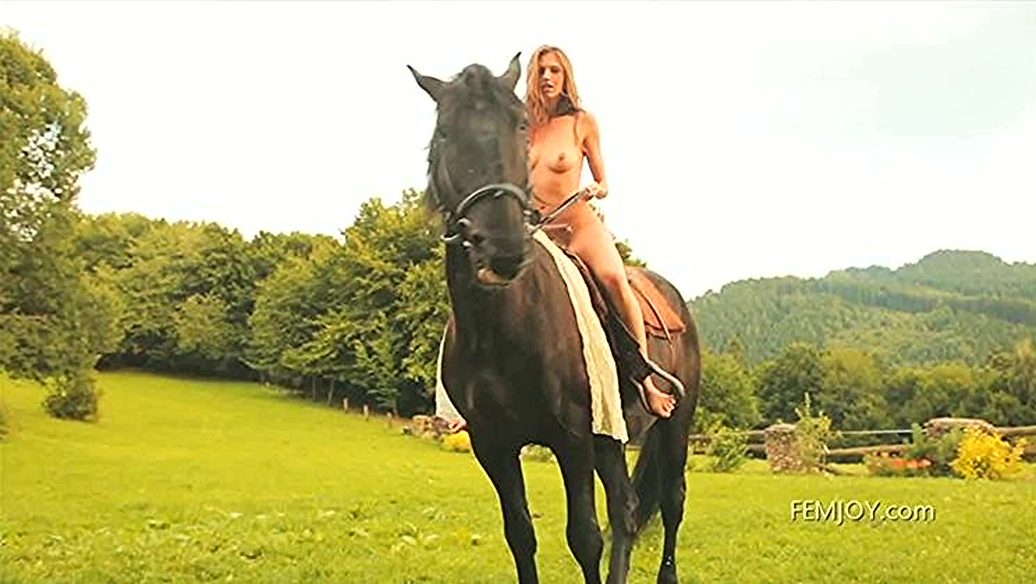 Eufrat, Sultry, Solo, Romantic