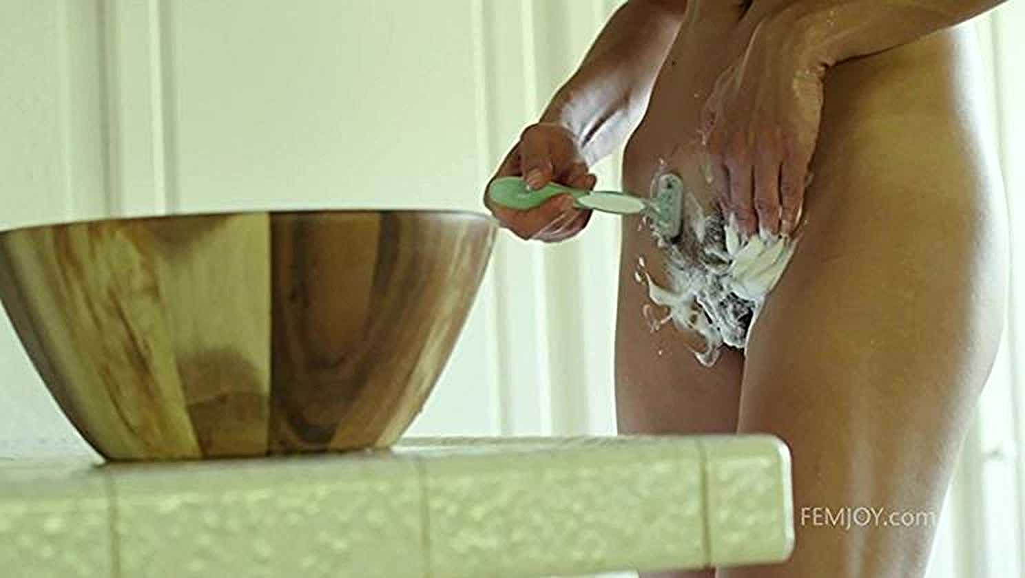 Laurene K., Young Babe, Soft Sex, Shaving Pussy