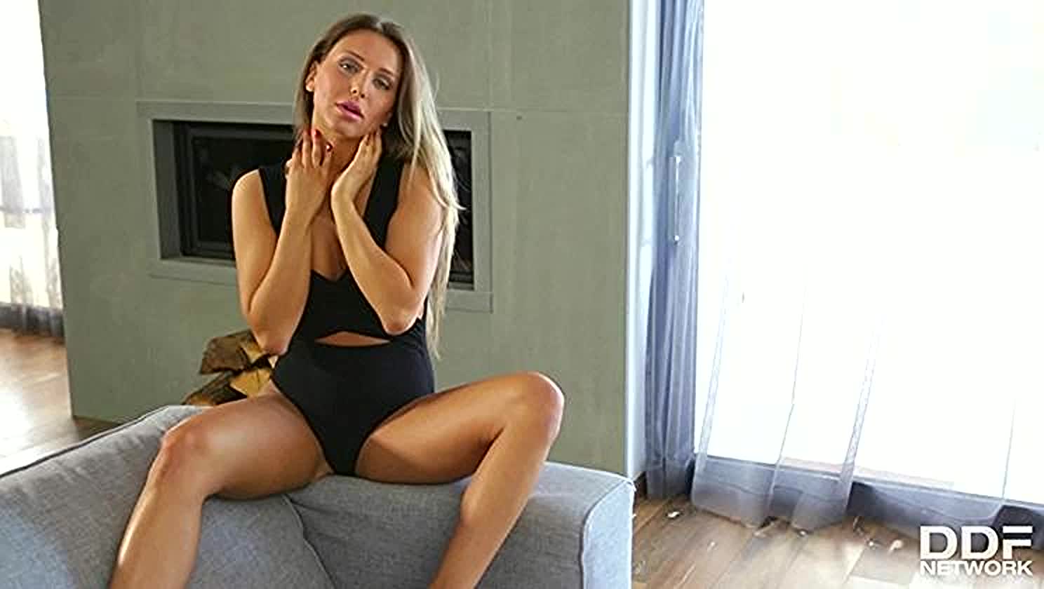 Whitney Conroy, Solo, Blonde Bombshell