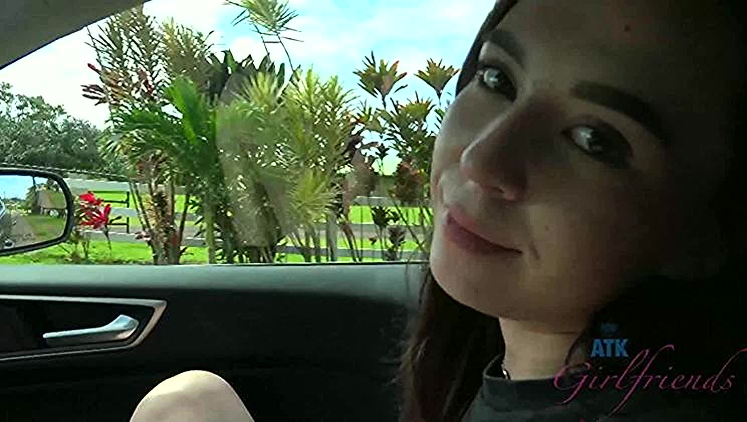 Ariel Grace, Exhibitionism, Spreading Pussy