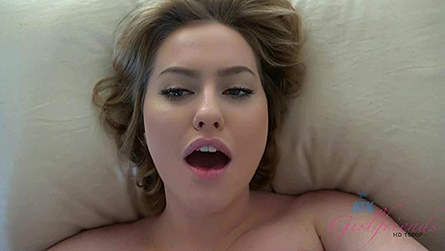 Britney Light, Glamour Shot, Blowjob, Snowballing