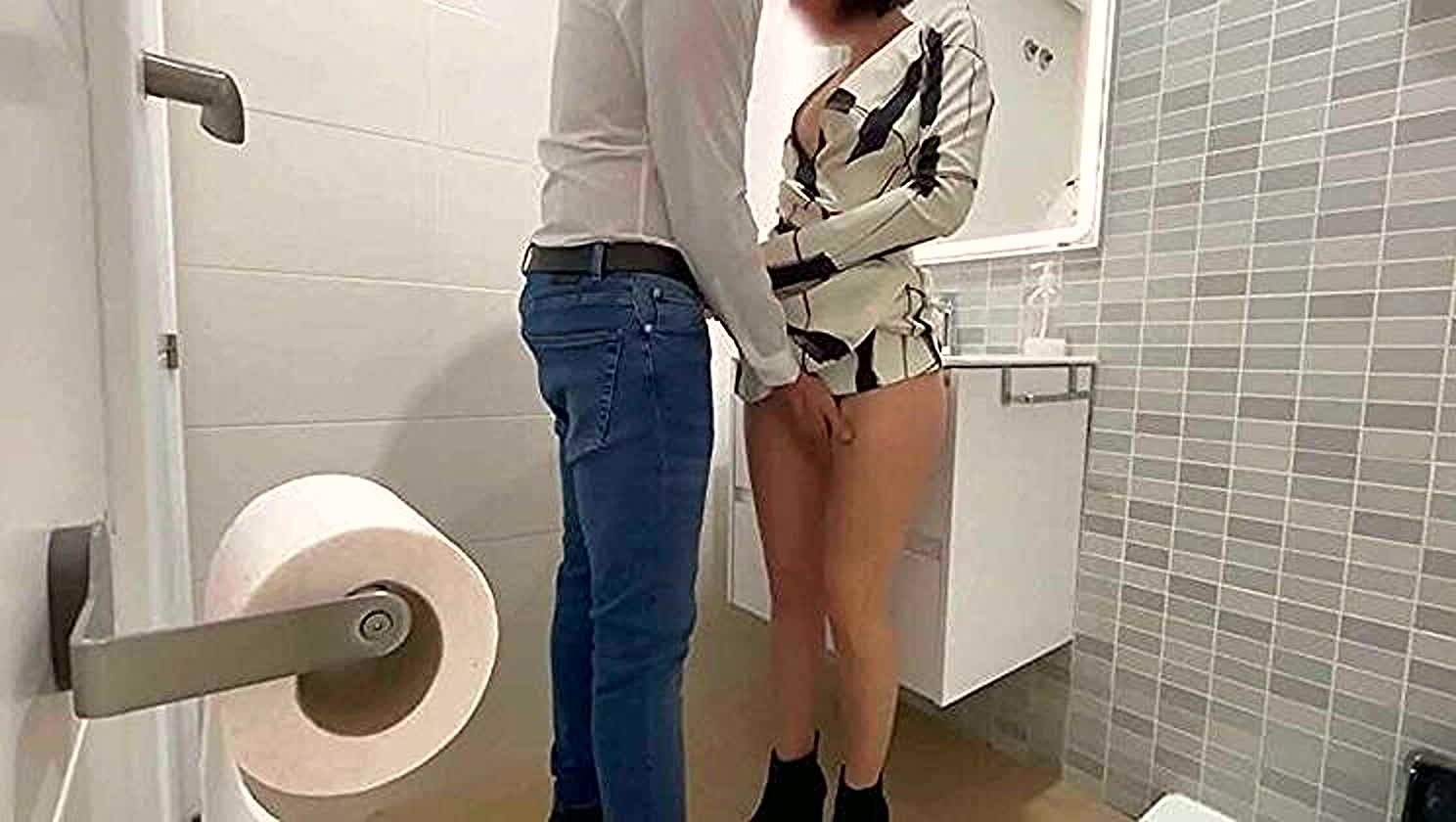 Lois Clark, Lechero, Bathroom Sex, Cheating