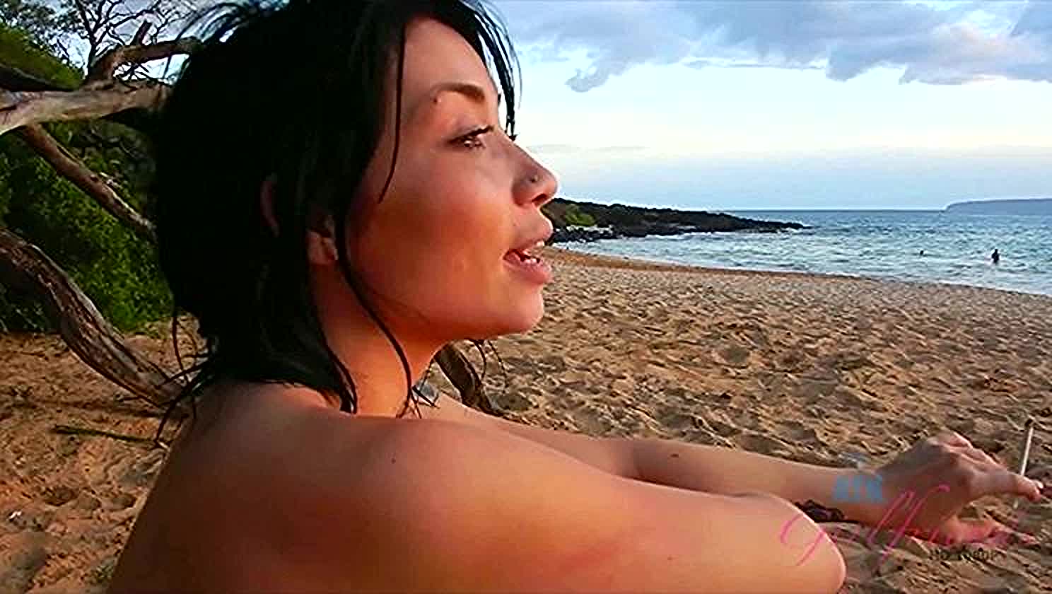 Rina Ellis, Finger Play, Smoker Chick