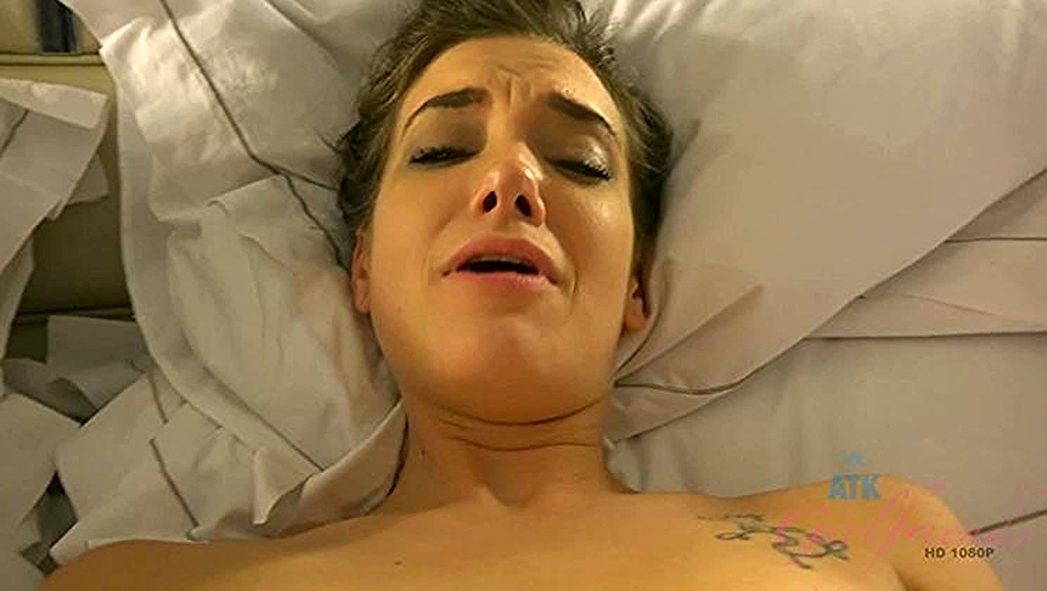 Gia Paige, Pussy Spread, Tease Mode