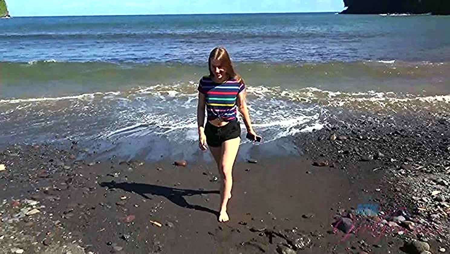 Niki Snow, Fingering, Hair Pie, Exhibitionism