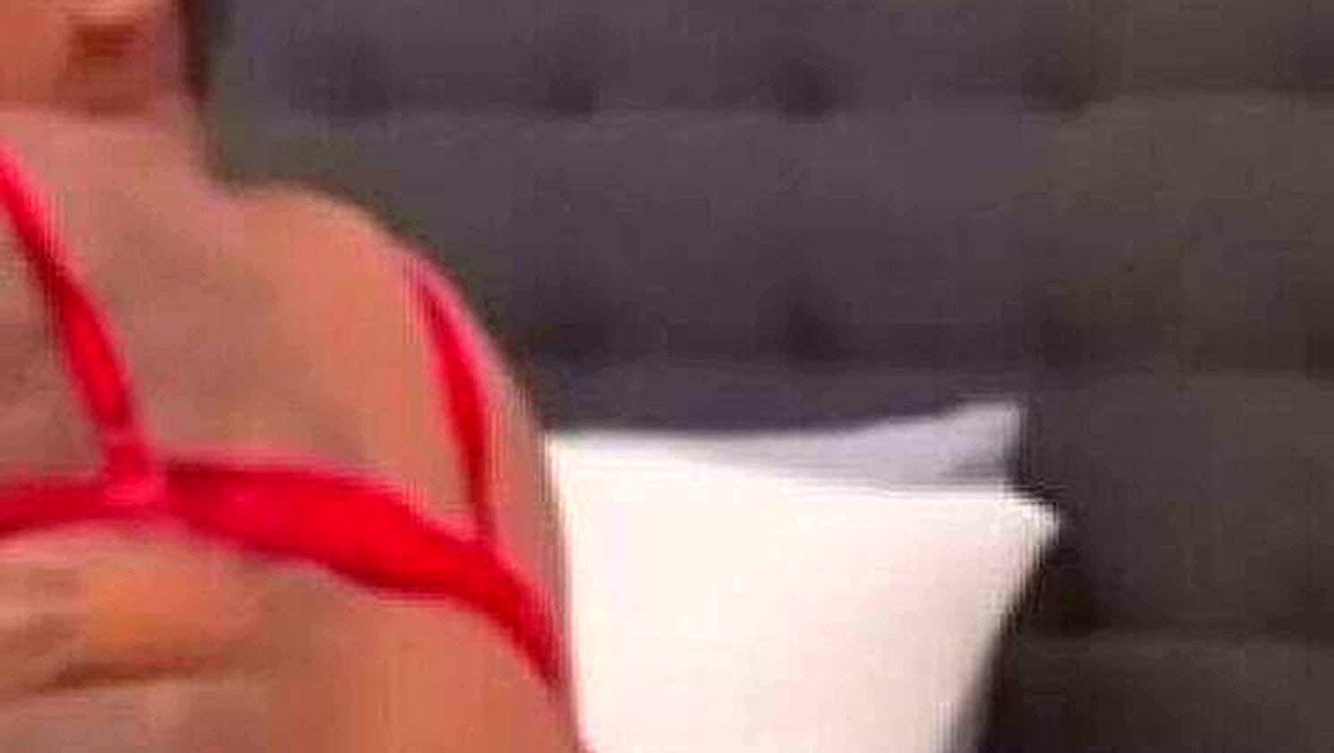 One Woman Show, Anal