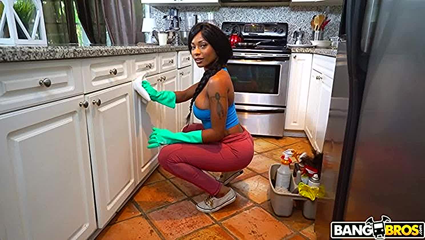 Sarai Minx, Doggystyle, Tattoo