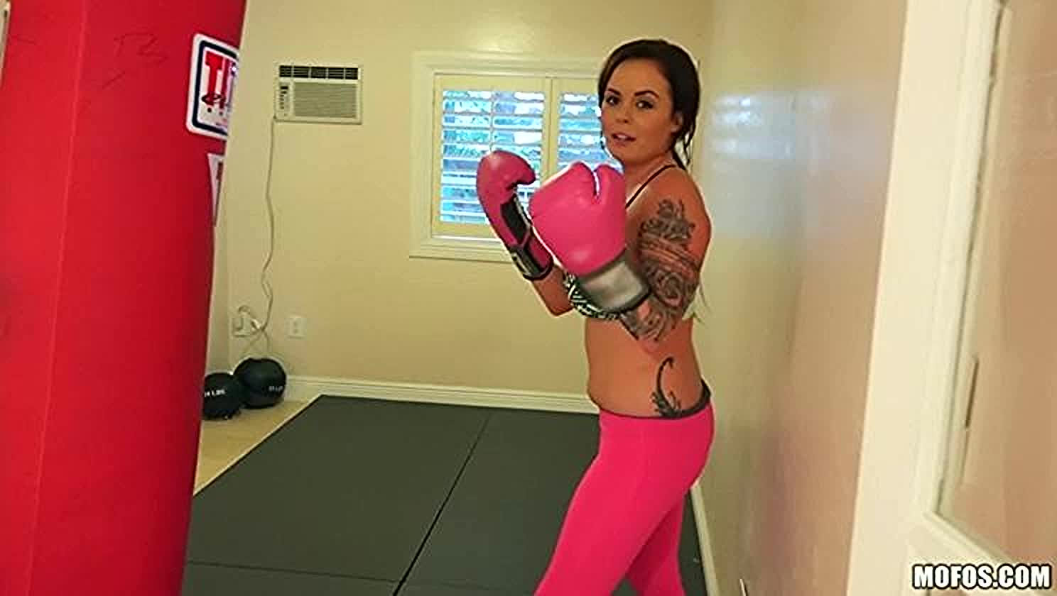 Roxii Blair, Fit Chick, Boxing Fetish, Sneaker Fetish