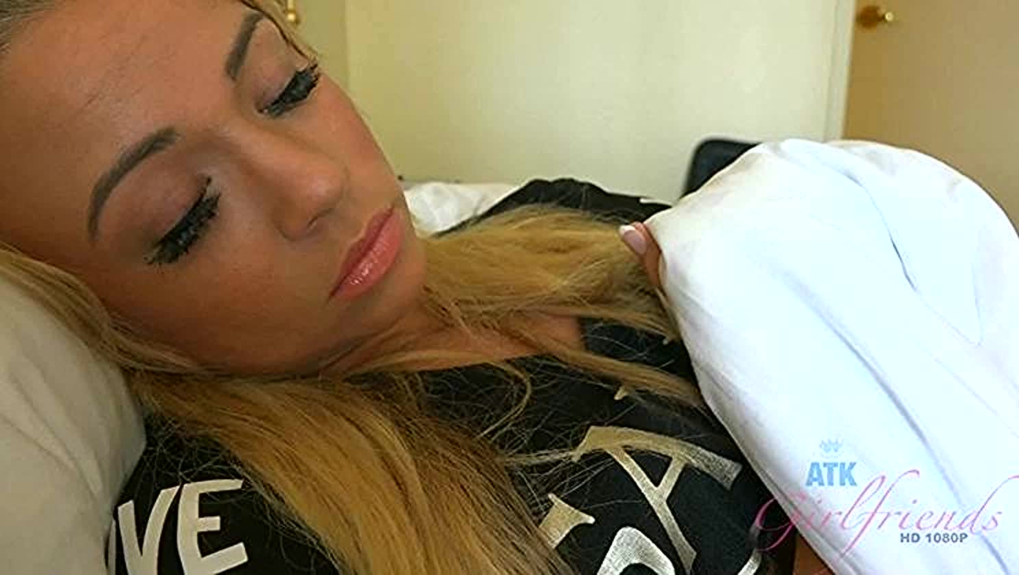 Katerina Kay, Cum On Hand, Jizz Hand