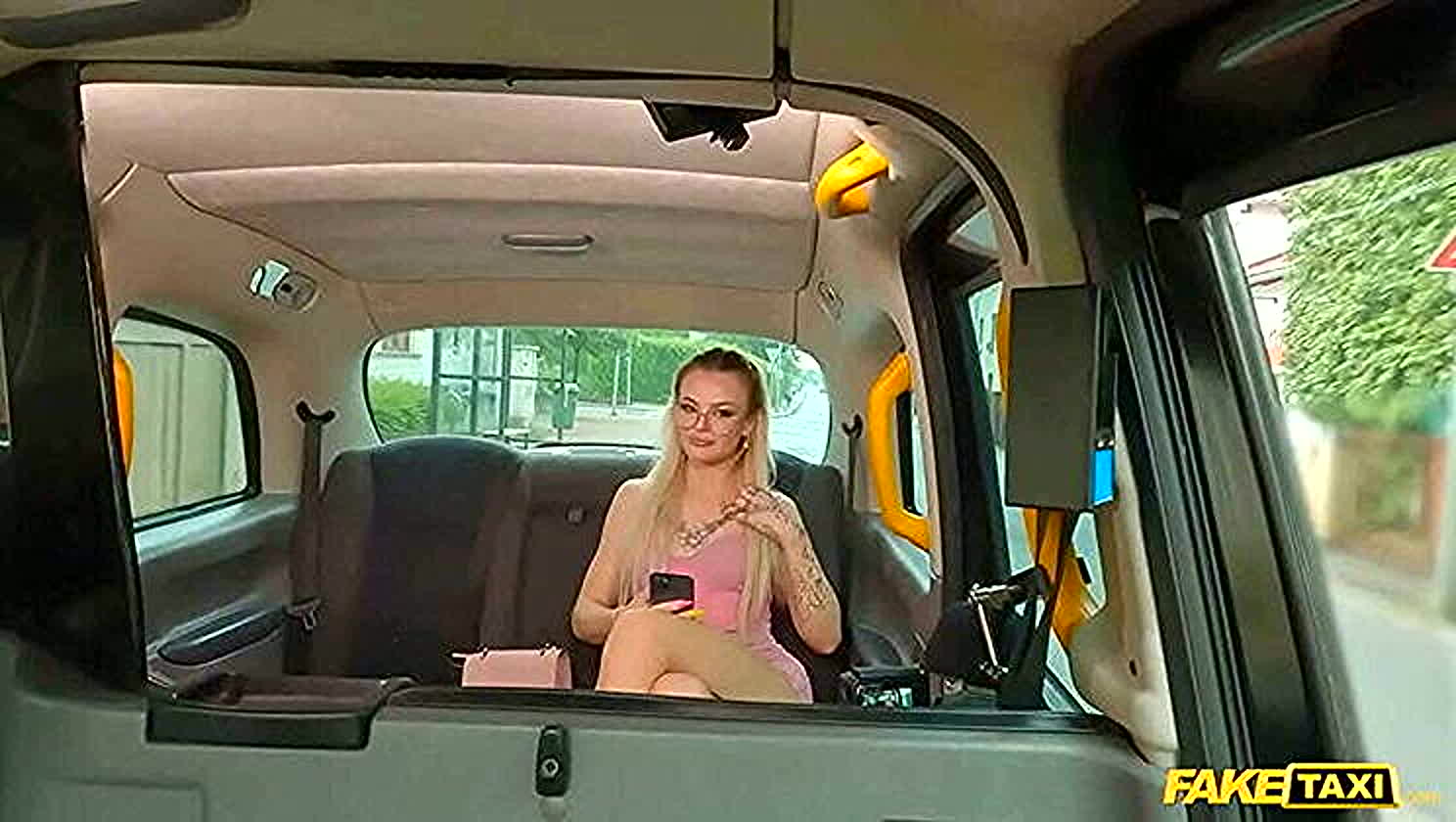 Luisa Star, Charlie Dean, Public Smash, Petite Pussy