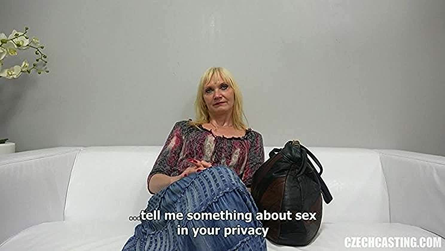 Helena, Blonde, Dirty Talk