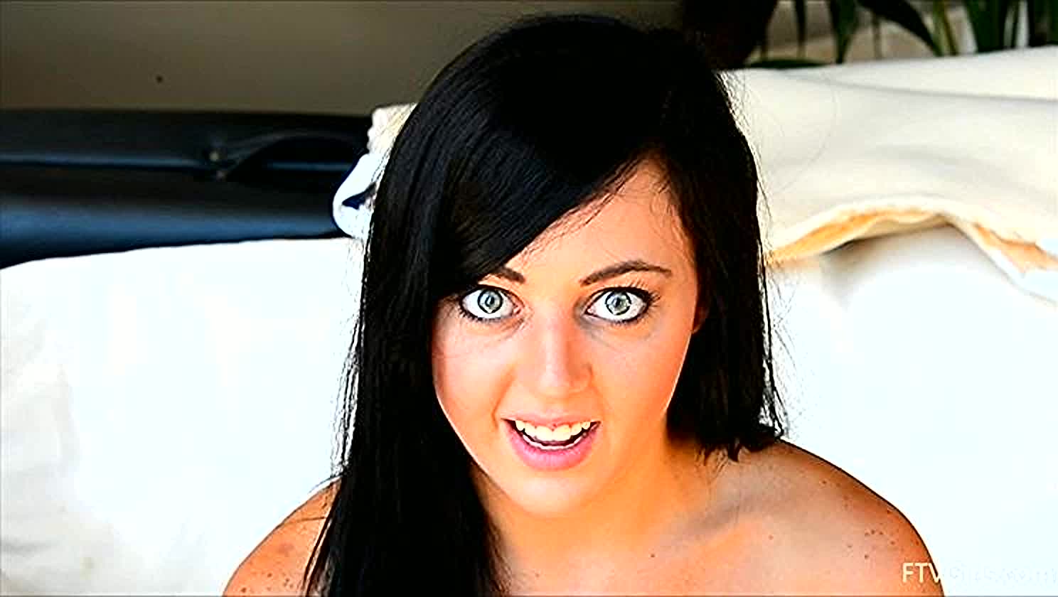 Whitney, Vagina Gaping Closeups, Masturbation To Orgasm, Solo Masturbation