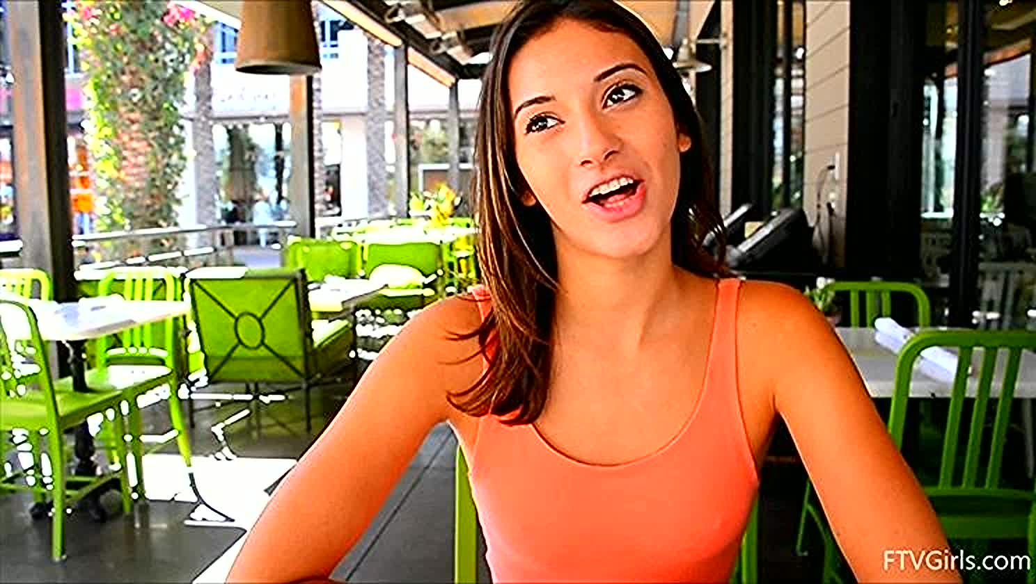Roxanna, Pussy Popping, Squirting, Vagina Gaping Closeups