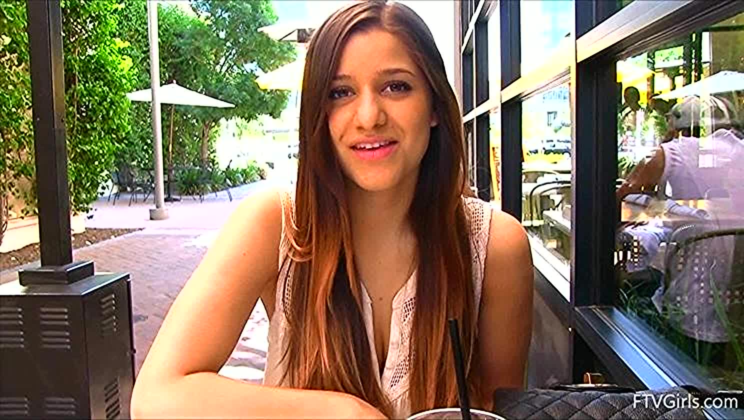 Nicole, Public Nudity, Squirt Queen, Butt Massage