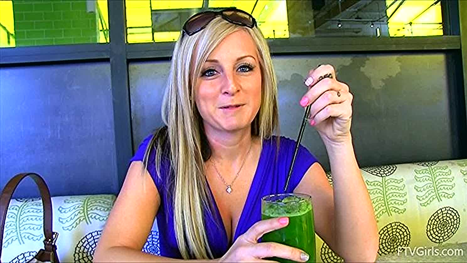 Melissa, Vagina Stretching, Toys