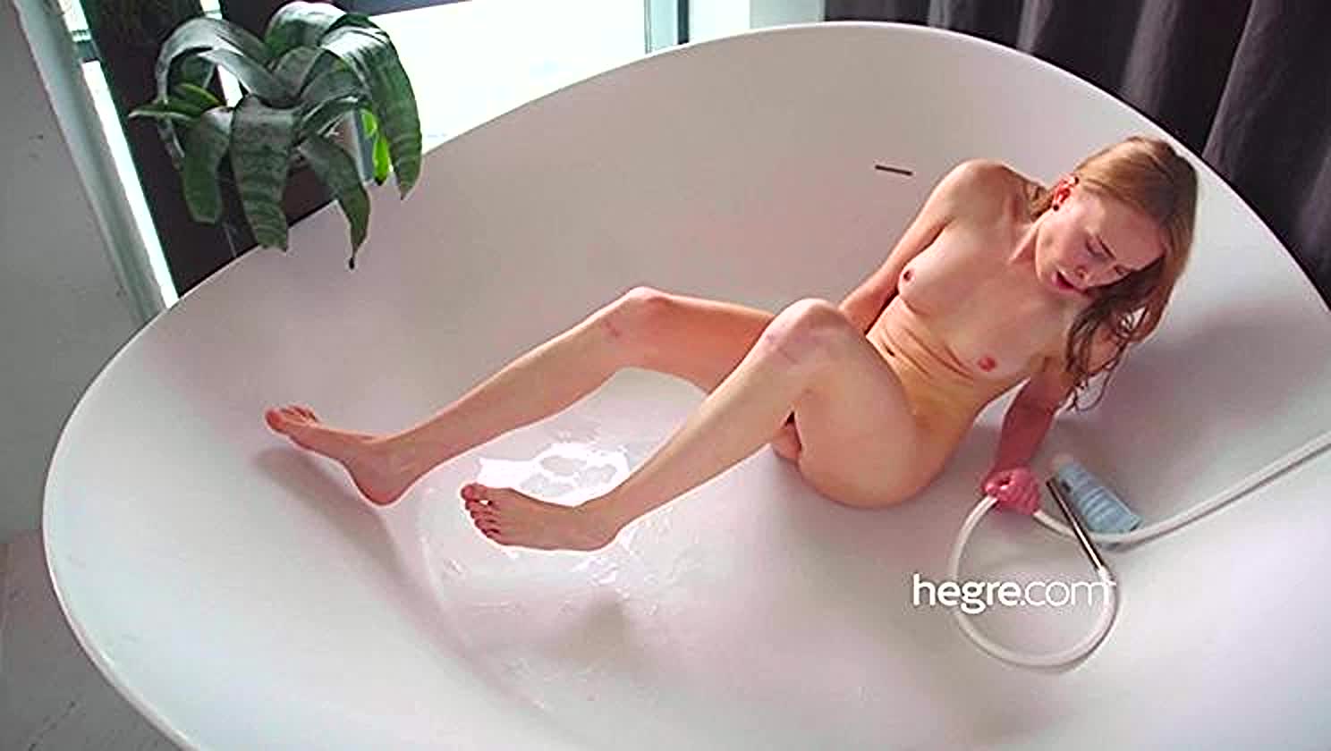 Kateryna, Round Ass, Solo Female, Striptease